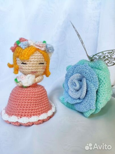 Кукла - букет вязаная игрушка