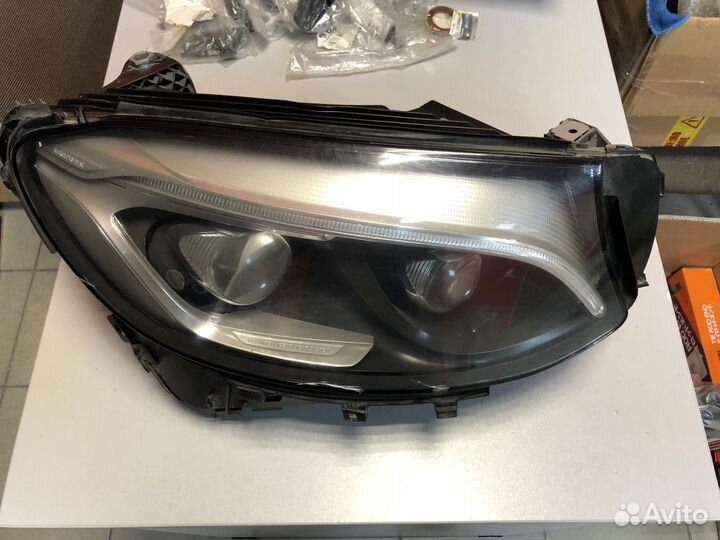 Фара правая Mercedes GLC X253 LED