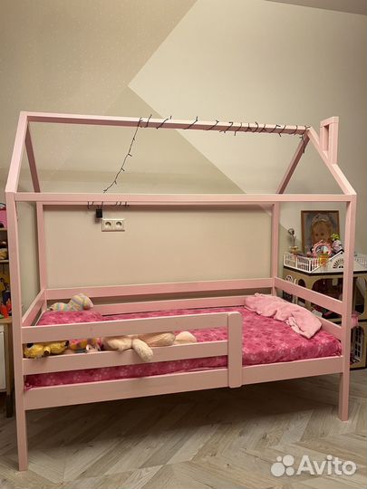 Кровать домик детская с ортопедическим матрасом