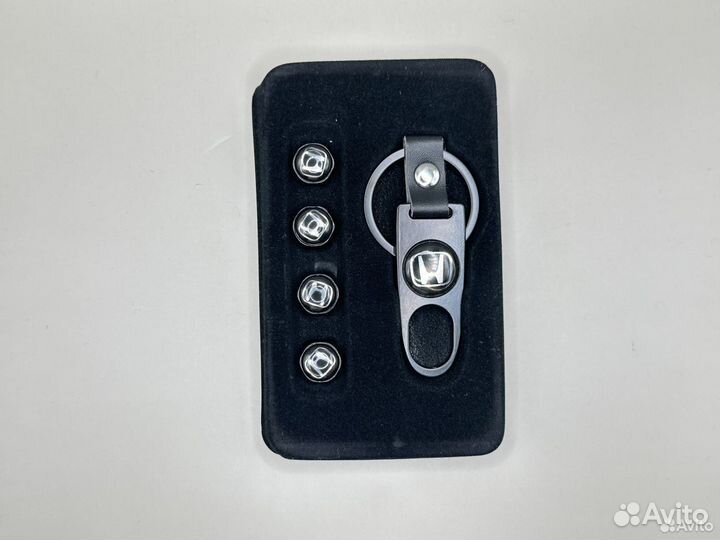 Колпачки на ниппель 4 шт с брелоком Honda