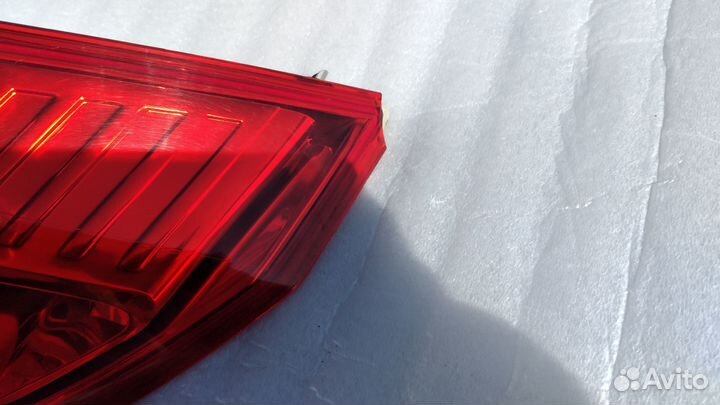 Фонарь задний наружный правый Renault Laguna