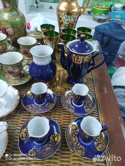 Продаю чайные и кофейные сервизы, статуэтки
