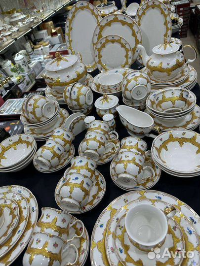 Чайно-столовой сервиз на 12 персон