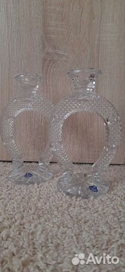 Подсвечники-подковы и вазы хрустальные