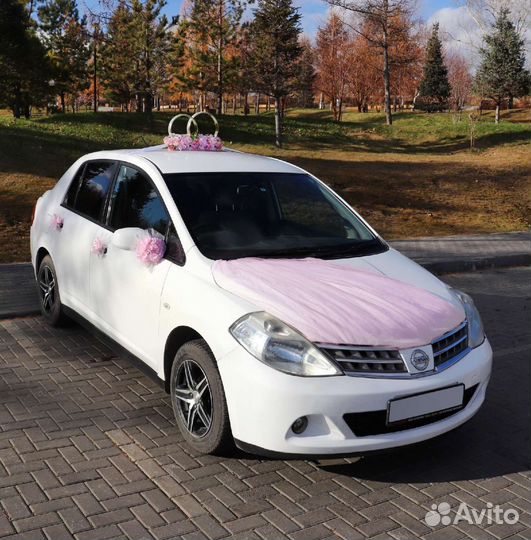 Свадебные украшения на машину