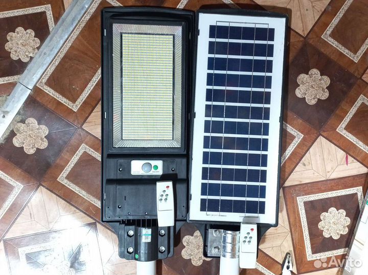 Уличный светильник на солнечной батарее LED