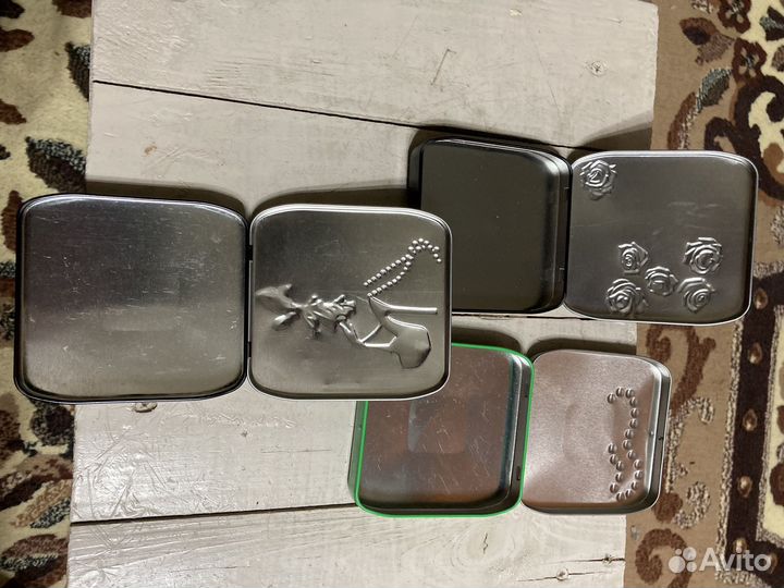 Баночки шкатулки жестяные