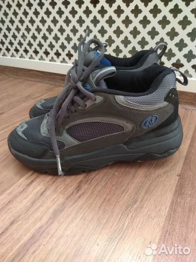 Роликовые кроссовки Heelys