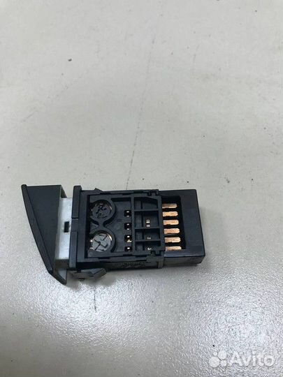 Кнопка обогрева заднего стекла Hyundai Matrix