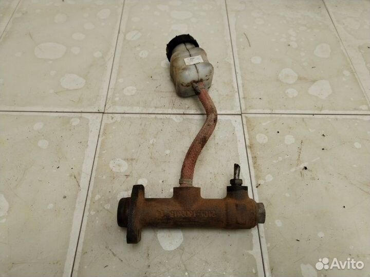 Цилиндр сцепления главный Лада Нива 21214 2005