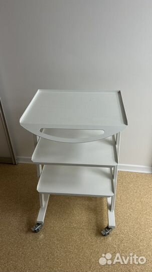 Столик для мед. учреждения