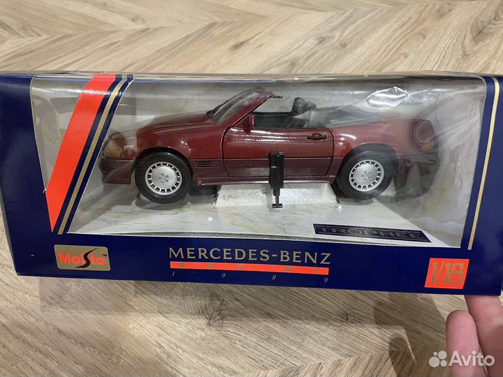 Mercedes - Benz 500 sl 1989 1:18 Maisto
