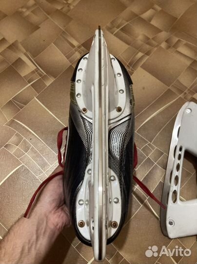 Хоккейные коньки CCM U+CL (Crazy Light) SR 8,5