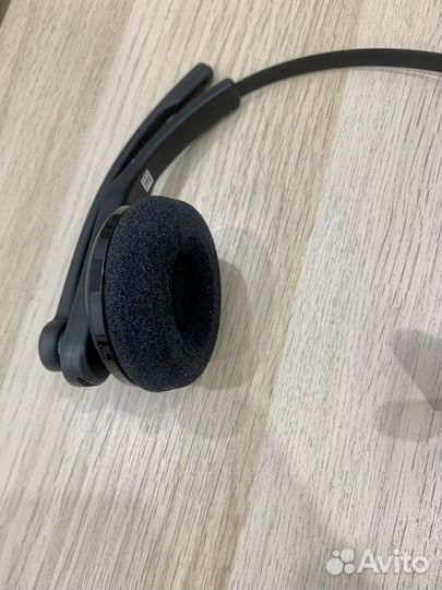 Беспроводная Bluetooth гарнитура Edifier CC200