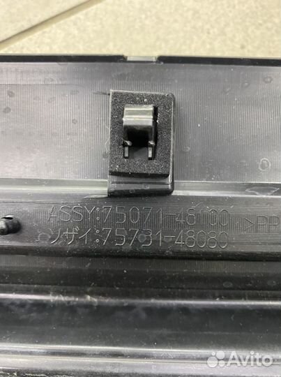 Накладка / порог передней двери правая Lexus RX