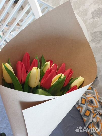 Цветы тюльпаны букеты к 8 марта