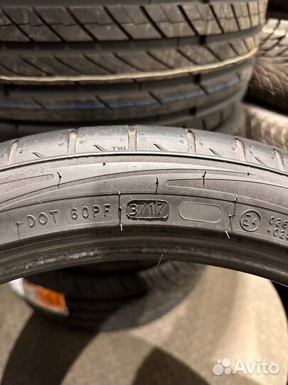 Nokian Tyres Hakka Black 255/35 R20 и 275/35 R20 97Y