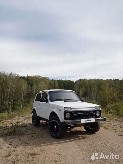 LADA 4x4 (Нива) 1.7 МТ, 2010, 220 000 км
