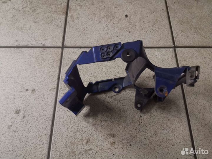 Основание стоп сигнала Kawasaki ZZR 400 1