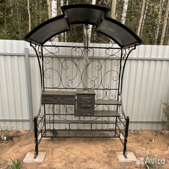 Беседка с мангалом