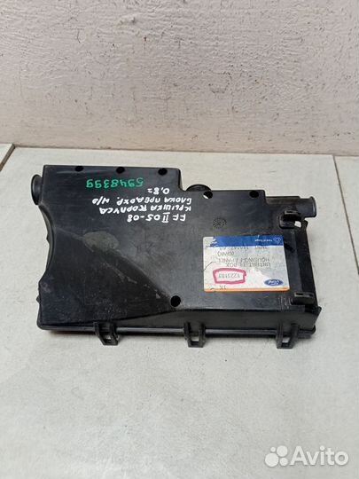 Крышка блока предохранителей