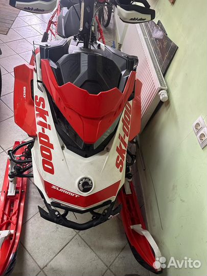 Ski-doo summit X Expert 154 850 E-Tec