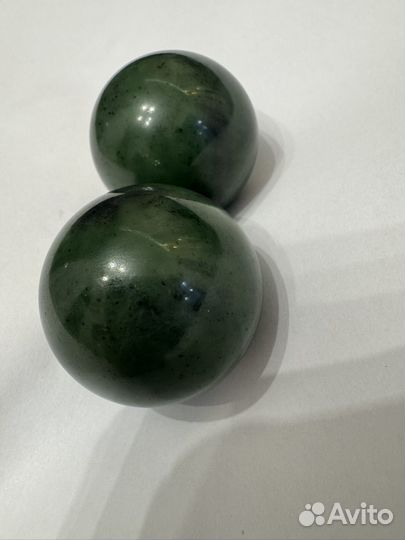 Шар из нефрита