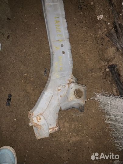 Перелняя панель телевизора лансер 10