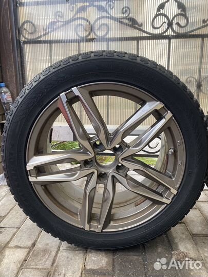 Оригинальный комплект зимних колес