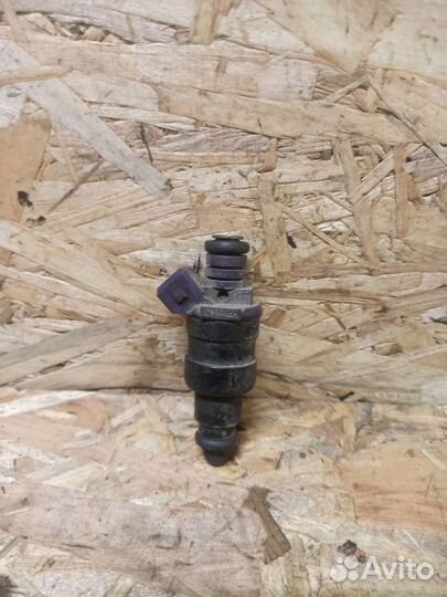 Форсунка топливная Opel Astra F X18XE