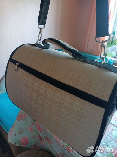 Переноска для кошек и собак