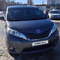 Toyota Sienna 3.5 AT, 2017, 154 000 км, с пробегом, цена 2 650 000 руб.