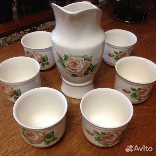 Кувшин и 6 стаканов