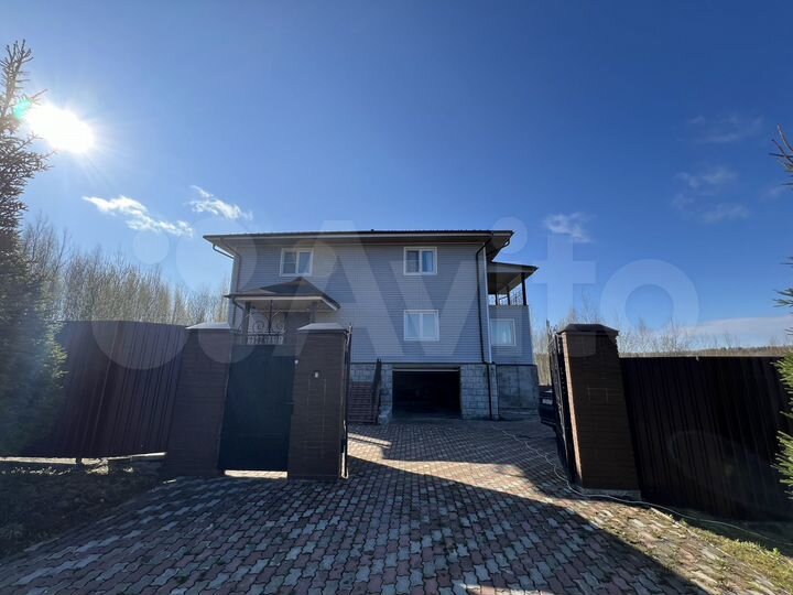 Дом 280 м² на участке 15 сот.