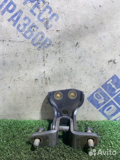 Петля двери задняя правая Mitsubishi Lancer 9