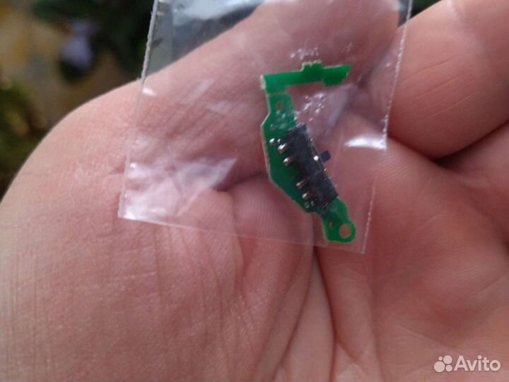Выключатель питания на печатной плате для PSP