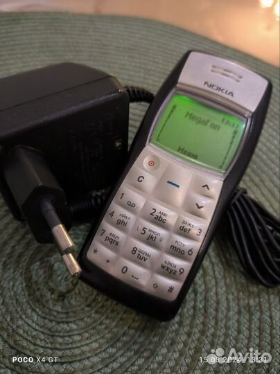 Телефон Nokia 1100