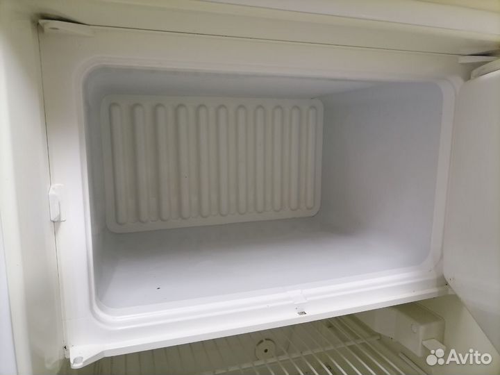 Холодильник Stinol 205E кш-310/40