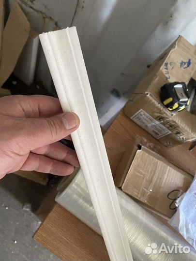 Потолочный плинтус