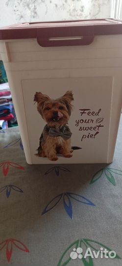 Контейнер для сухого корма