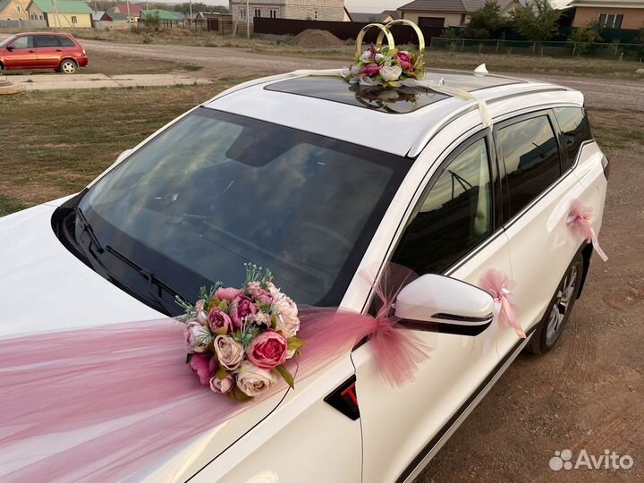 Свадебное украшение на машину аренда