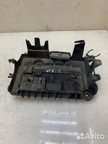 Полка аккумулятора Opel Corsa D