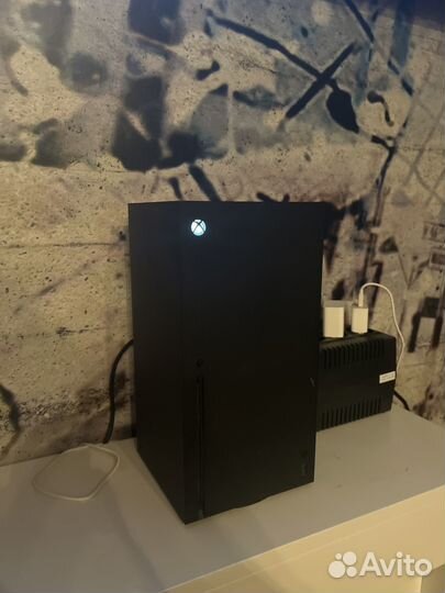 Xbox series x +2 геймпада