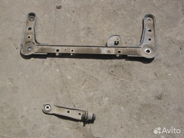 Подрамник Fluencе Флюенс Меган 3 балка передний