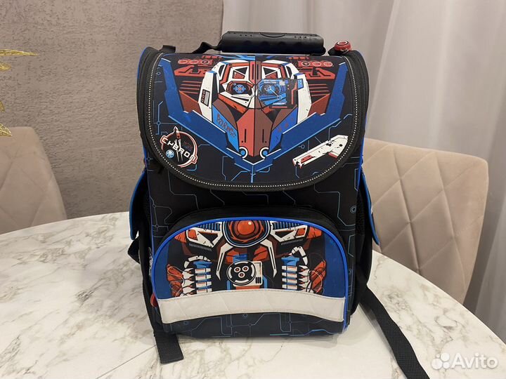 Школьный рюкзак