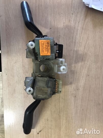 Под рулевой переключатель Мазда Фемели