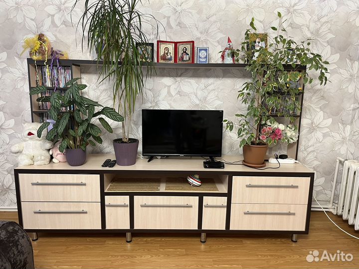 Стенка в гостиную