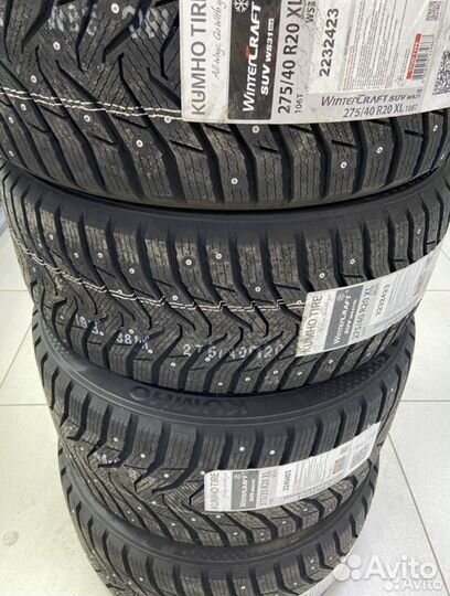 Kumho WinterCraft SUV Ice WS31 275/40 R20 и 315/35 R20 110T
