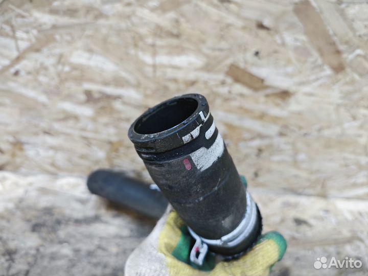 Патрубок радиатора верхний Sandero 2 рест