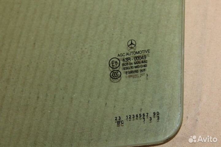 Стекло двери задней левой Mercedes C-klasse W204 2
